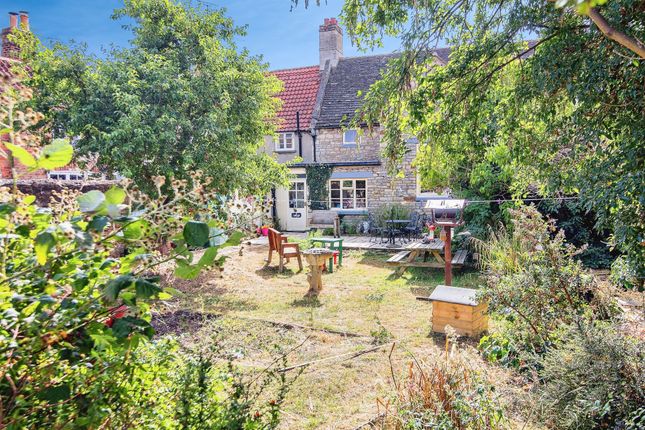 3 bedroom cottage for sale
