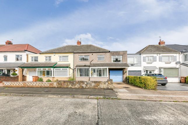 Reynolds Avenue, West Moor, NE12 4 bed semi