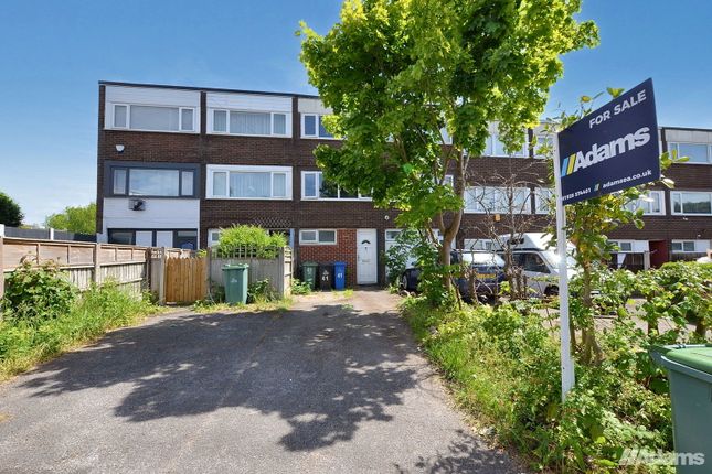 Handforth Lane, Runcorn *TENANT IN SITU* 3 bed terraced house for sale