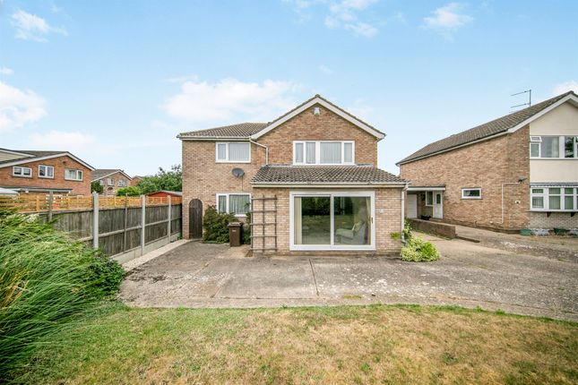 4 bed detached house