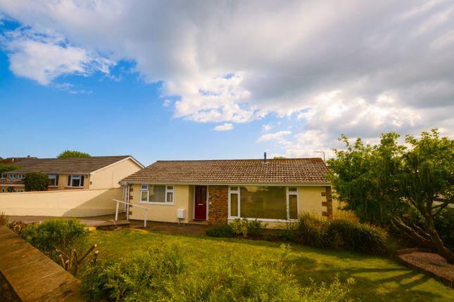 2 Whitestone Road, Bodmin, PL31 1PE 3 bed detached bungalow for sale