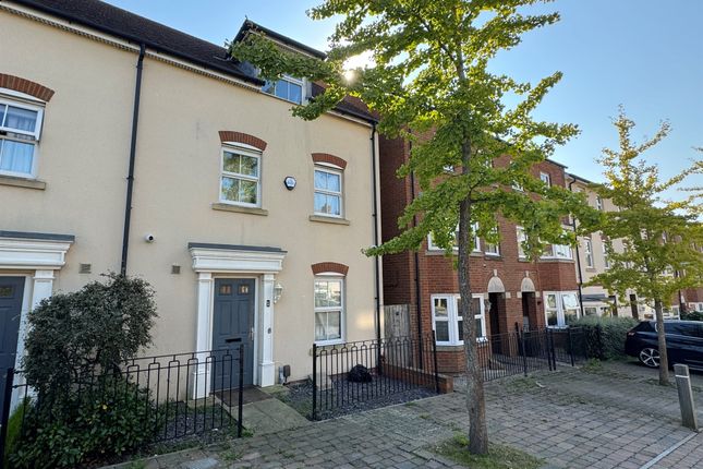 4 bedroom semi-detached house for sale