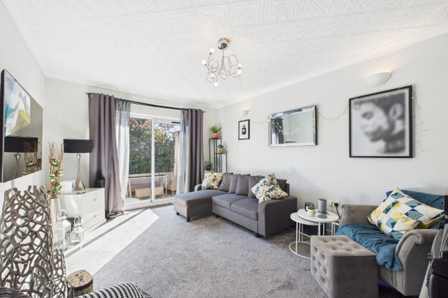 Woodlands Avenue, Sidcup DA15 2 bed semi