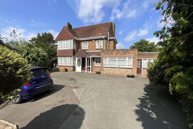 Alexandra Road, Halesowen B63 3 bed detached house for sale