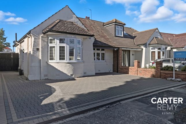 Heather Gardens, Romford, RM1 4SS 2 bed semi