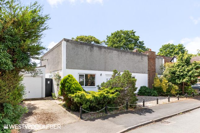 Bowlers Mead, Buntingford SG9 2 bed detached bungalow for sale