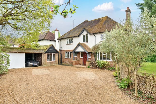 Oak Road, Cobham, KT11 4 bed detached house for sale