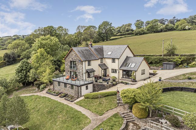 4 bedroom country house for sale