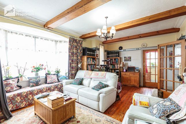 4 bed detached house