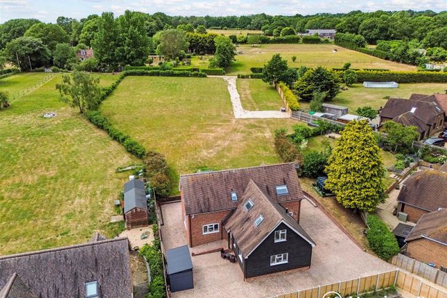 Newtown Road, Awbridge, Hampshire 4 bed detached house for sale