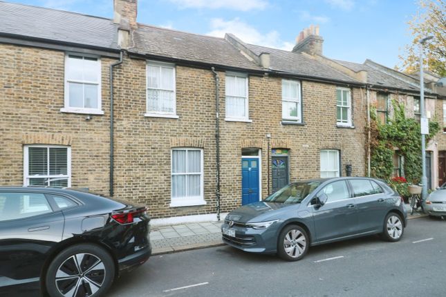 Groton Road, London SW18 2 bed terraced house for sale