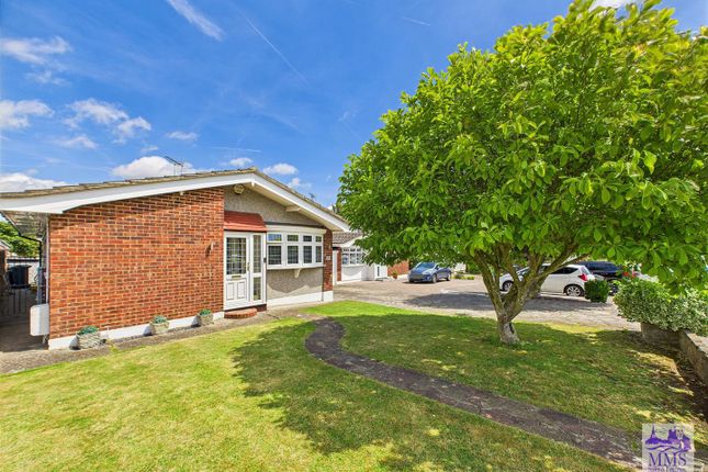 Deerhurst Close, Longfield 2 bed detached bungalow for sale