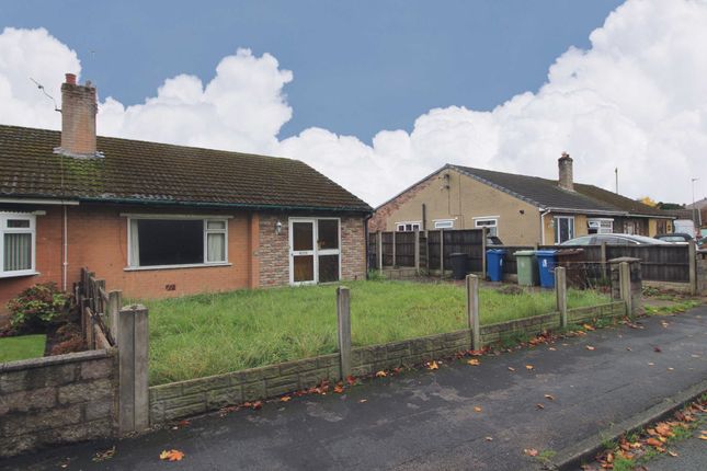 Oak Avenue, Abram, Wigan, WN2 5XH 2 bed semi