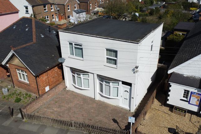 3 bed detached house