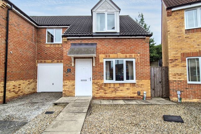 Montrose Crescent, Hebburn, Tyne and... 3 bed semi