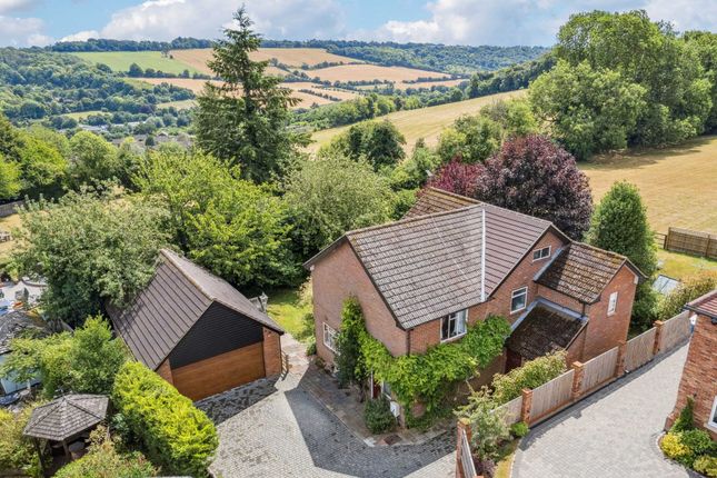 Coombe Lane, High Wycombe HP14 4 bed detached house for sale