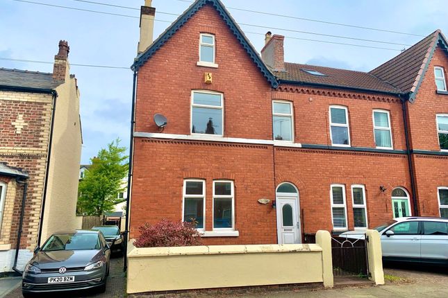 5 bedroom semi-detached house for sale