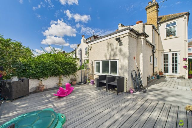 Grosvenor Road, Belvedere, Kent, DA17 3 bed detached house for sale