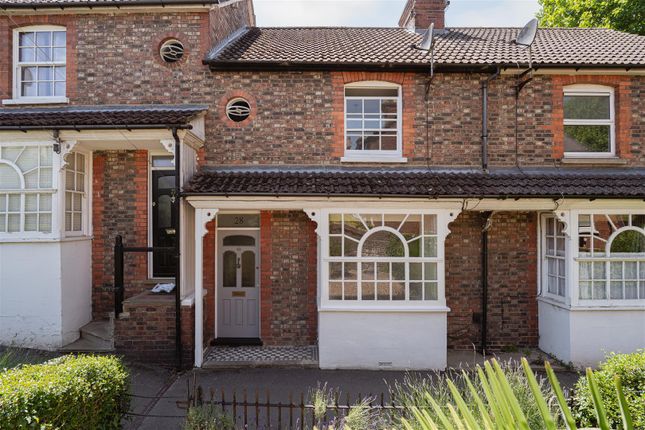 Ansell Road, Dorking 2 bed terraced house for sale