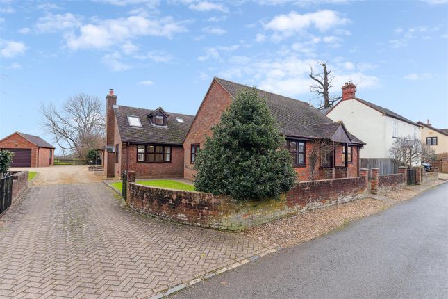 Ivy Lane, Stewkley, Buckinghamshire 4 bed detached house for sale