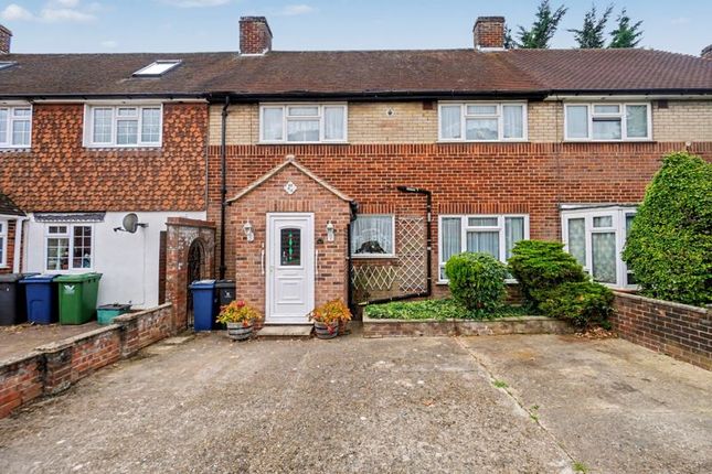 Cambridge Crescent, High Wycombe HP13 3 bed terraced house for sale