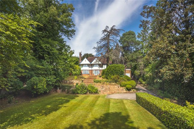 Loom Lane, Radlett, Hertfordshire, WD7 5 bed detached house for sale