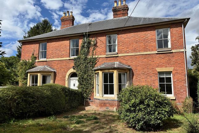 Wellington 6 bed detached house for sale