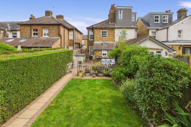 2 bedroom semi-detached house for sale