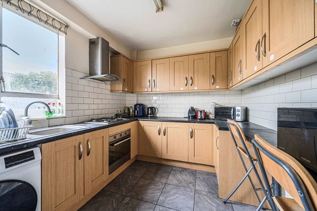 Johns Aird Court, Little Venice... 3 bed flat for sale