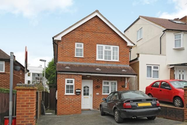 Northwood,  Middlesex,  HA6 3 bed detached house for sale