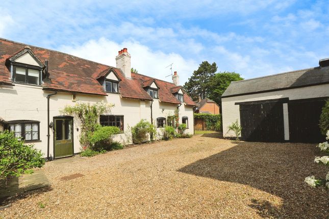 5 bedroom semi-detached house for sale