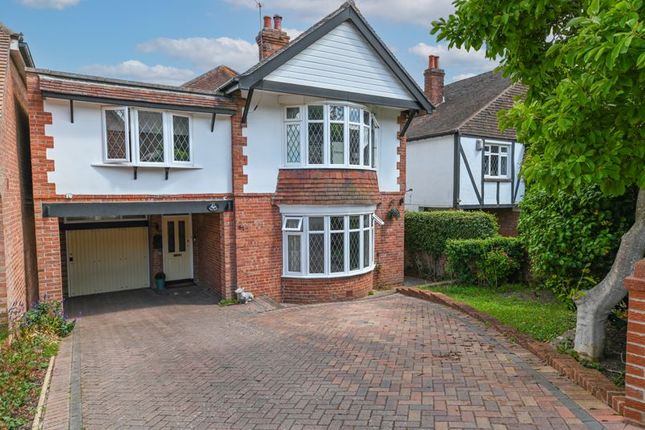 4 bed detached house