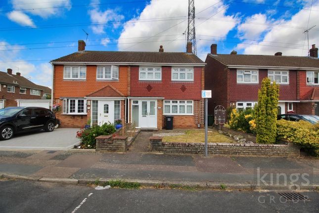 Perrysfield Road, Cheshunt, Waltham... 3 bed semi