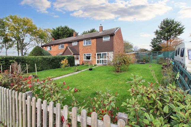 Hartwell View, Aylesbury 3 bed semi