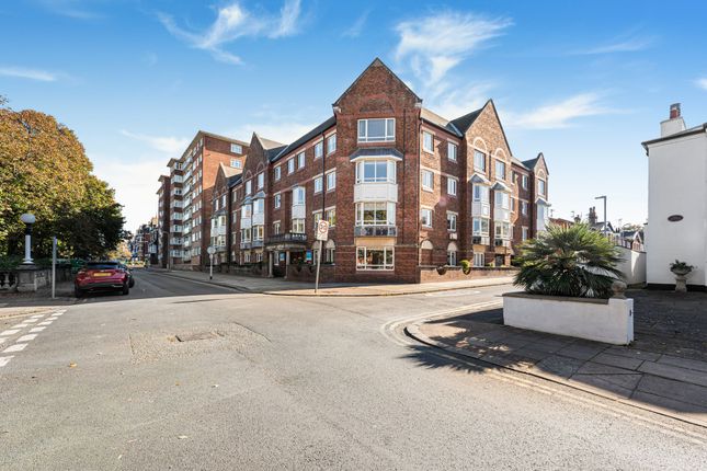 Southport, PR8 1 bed ground floor flat for sale