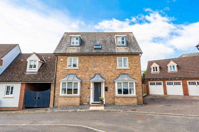 Mandeville Walk, Flitch Green... 5 bed link detached house for sale