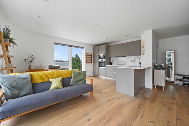 Delightful two bedroom new build in... 2 bed flat for sale