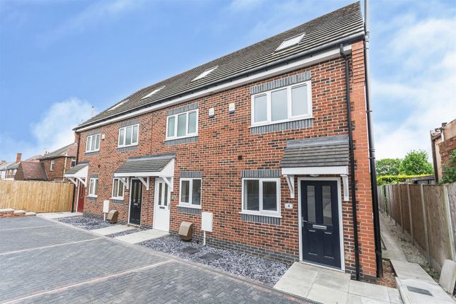 2 bedroom town house for sale