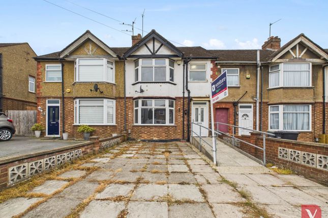 Wordsworth Road, Luton LU4 3 bed terraced house for sale