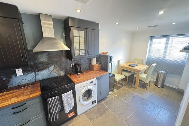 2 bedroom maisonette for sale