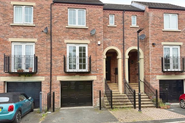 3 bedroom town house for sale