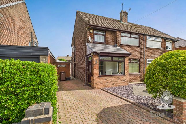 Gunning Avenue, Eccleston, St.... 3 bed semi