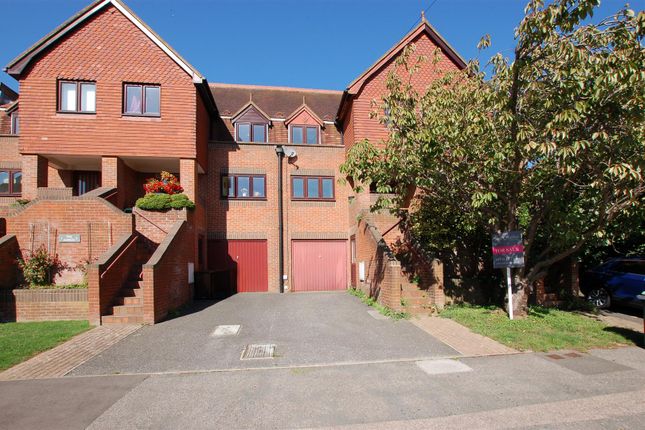 Lyons Crescent, Tonbridge 4 bed house for sale