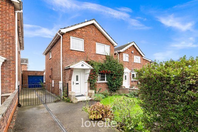 Woodlands Avenue, Immingham DN40 3 bed detached house for sale