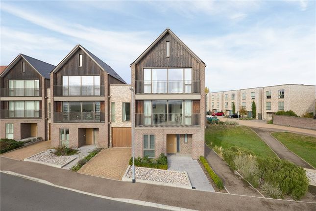 Knightly Avenue, Cambridge, CB2 4 bed end of terrace house for sale