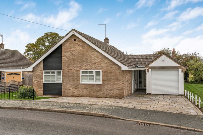 Bentley Close, Upwood, Cambridgeshire. 3 bed detached bungalow for sale
