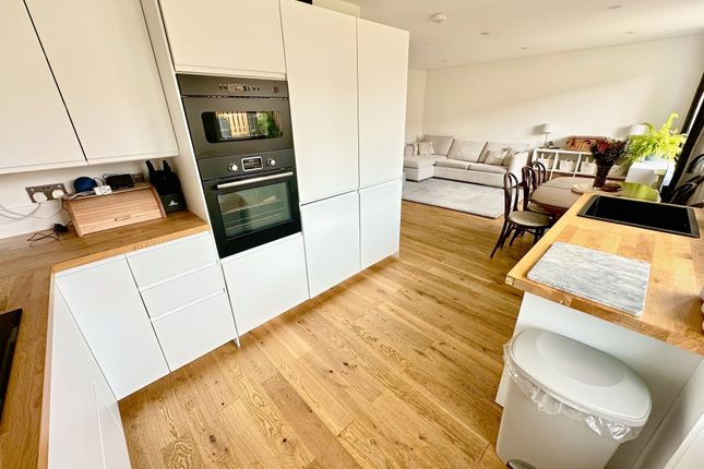 2 bedroom semi-detached bungalow for sale