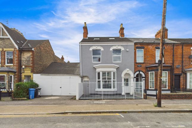 4 bedroom end of terrace house for sale