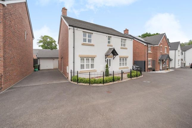 Clehonger,  Herefordshire,  HR2 5 bed detached house for sale