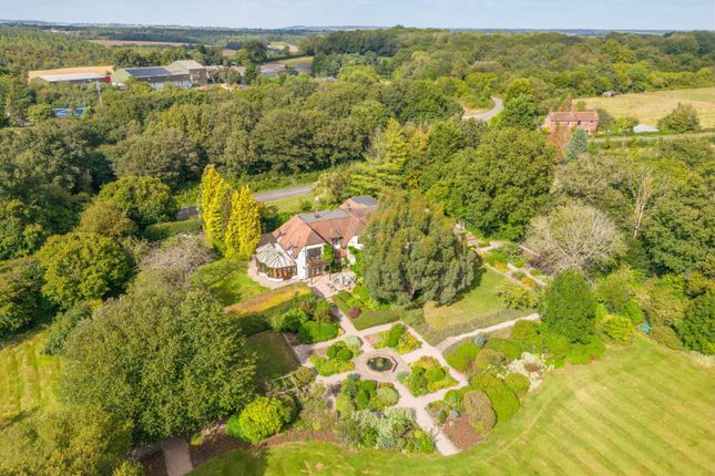 Cadmore End, Buckinghamshire HP14 6 bed detached house for sale